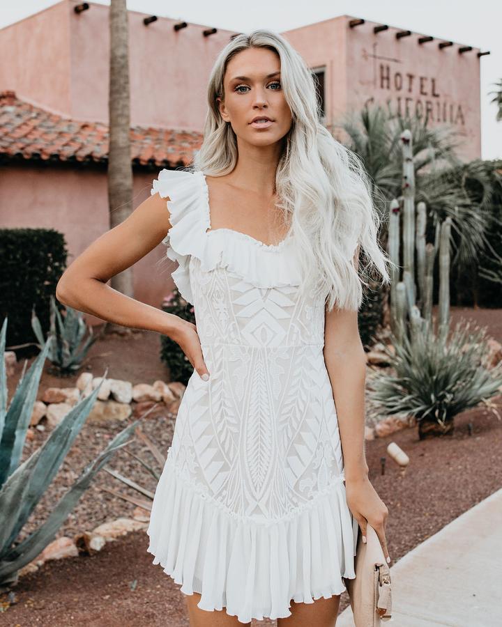 Stunncal Lace Pleated Ruffle One-Shoulder Dress